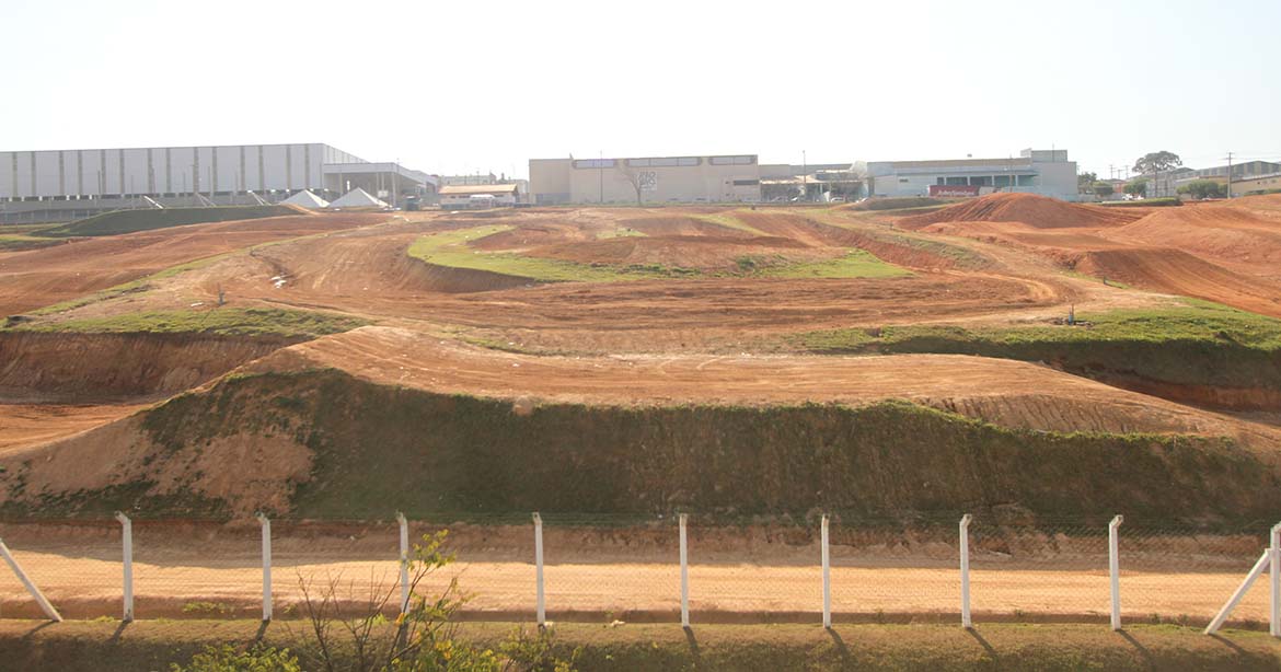 copa brasil mx 2015 reacende a chama do motocross em indaiatuba pista no centro educacional de transito honda em indaiatuba