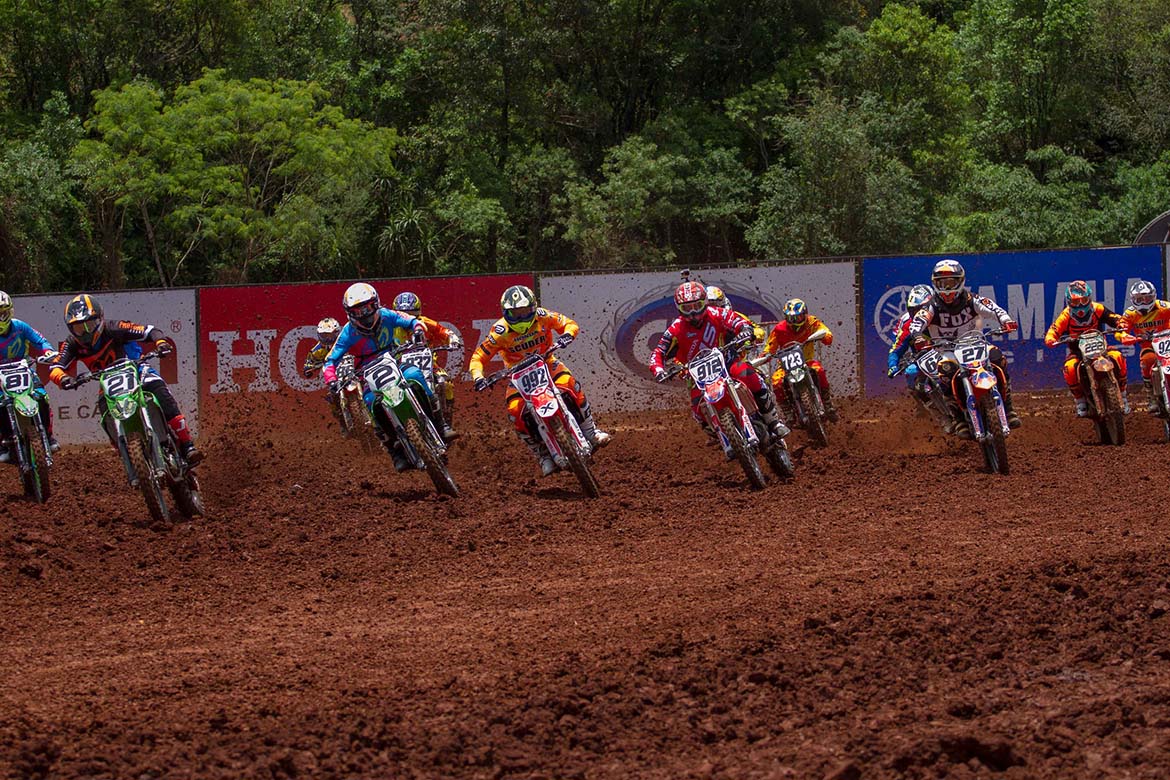 campeonato-brasileiro-de-motocross-pro-2015-5-quinta-etapa-lagarda-04