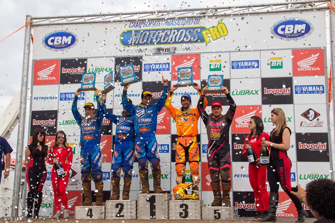 campeonato-brasileiro-de-motocross-pro-2015-5-quinta-etapa-podio-mx1
